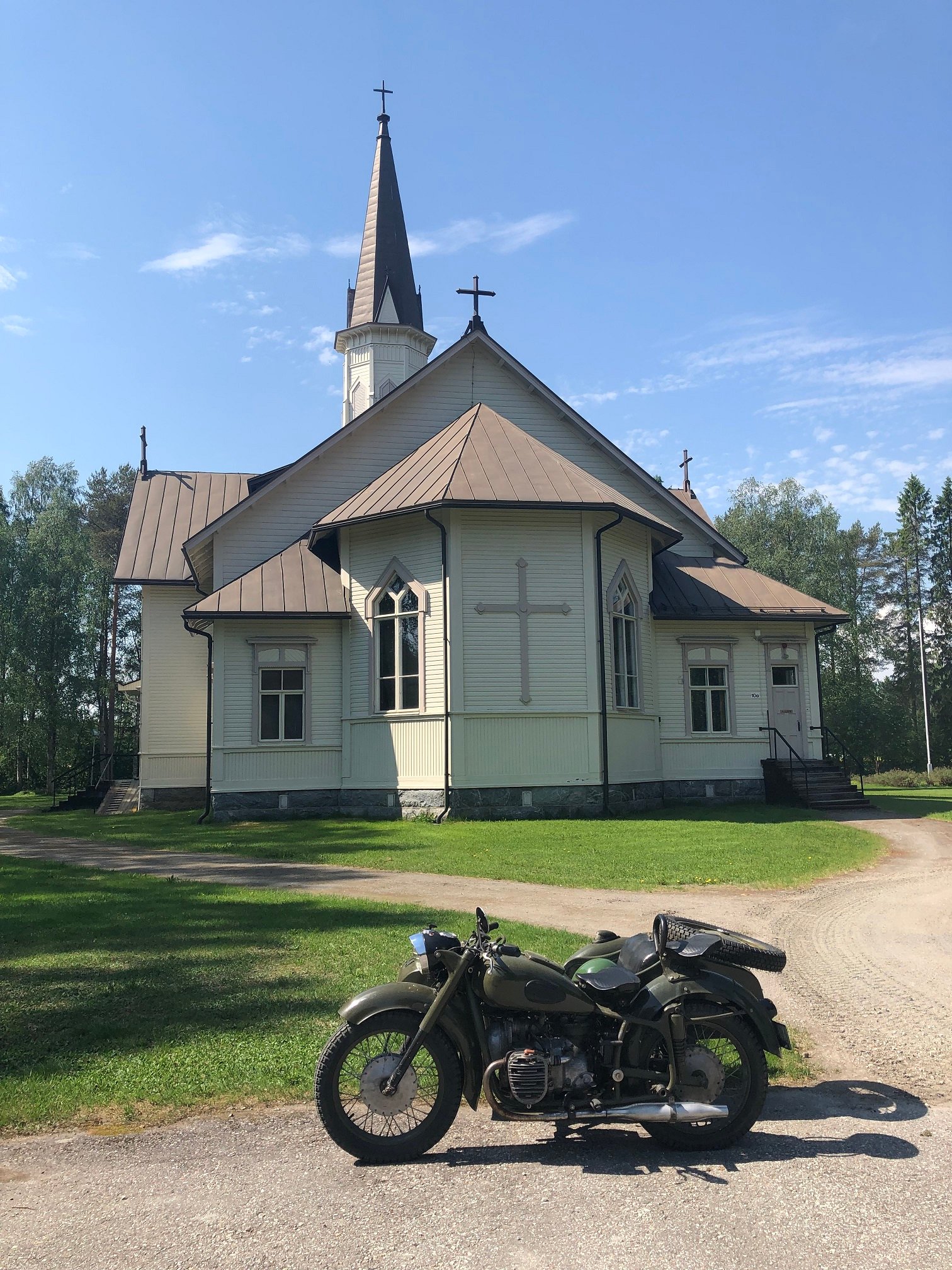 Viekijärven kirkko.jpg