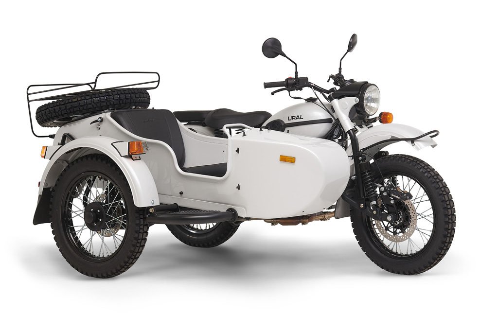 URAL Ranger Perlweiß 1.jpg