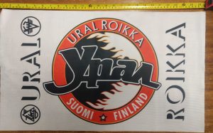 Ural Roikka kangaslippu, noin 68cm pitkä
